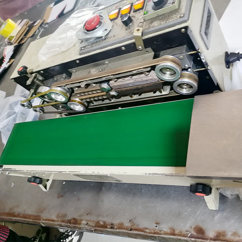 2..Sealing machine 2..Sealing machine